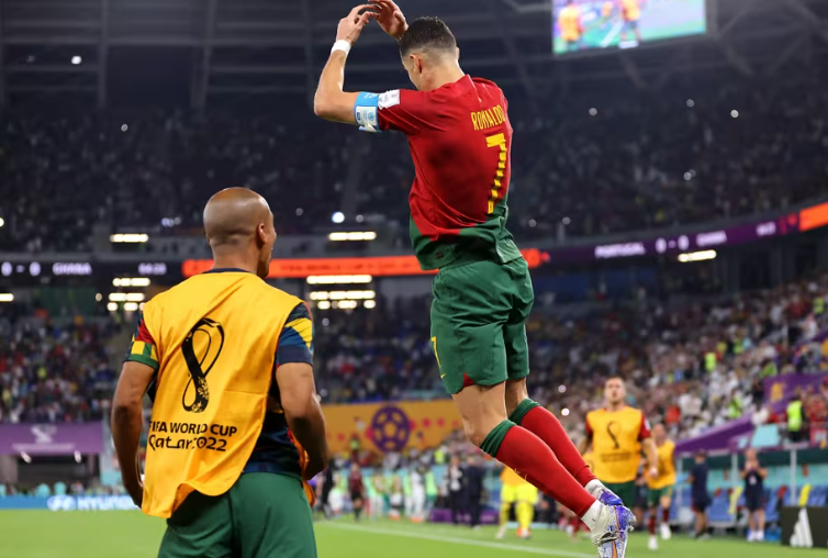 一手资源分享，高端低价球料合开：世界杯历史上进球次数最多的球员们插图6